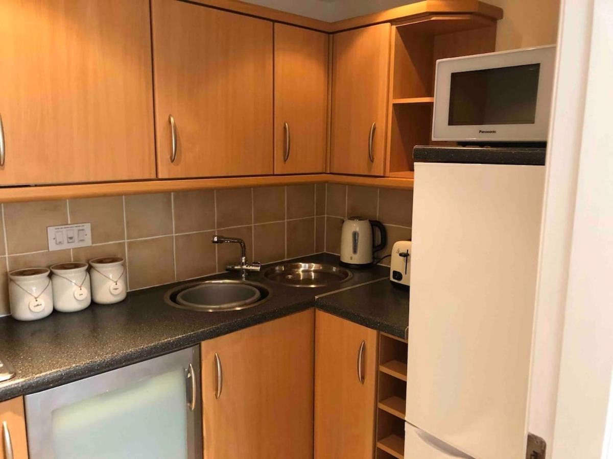 Lovely 1-Bed House In Стерлинг Экстерьер фото